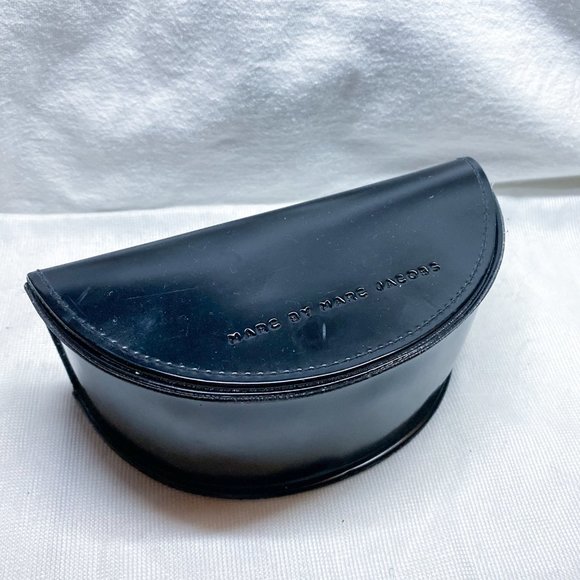 nwot Marc Jacobs tortoiseshell sunglasses + case main image 6